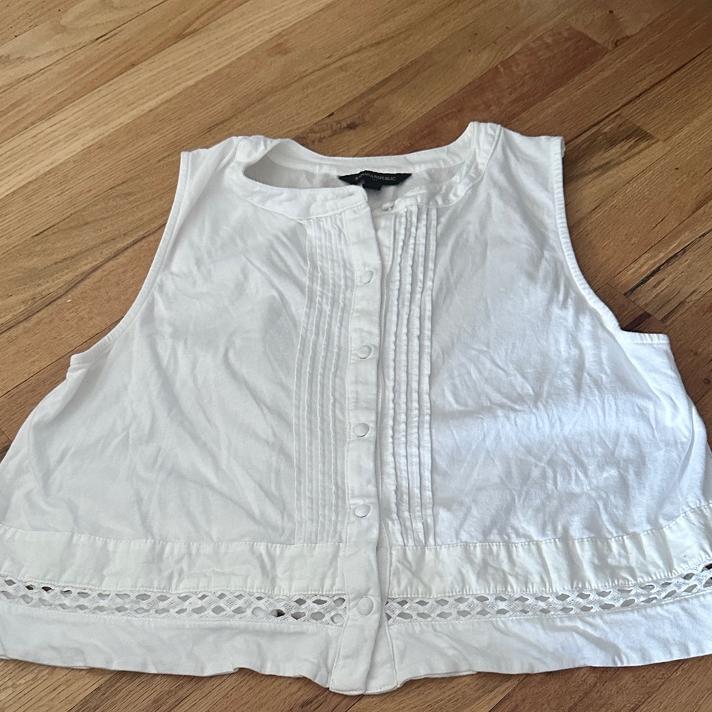 Banana Republic Factory Cropped White Sleeveless Blouse Size M